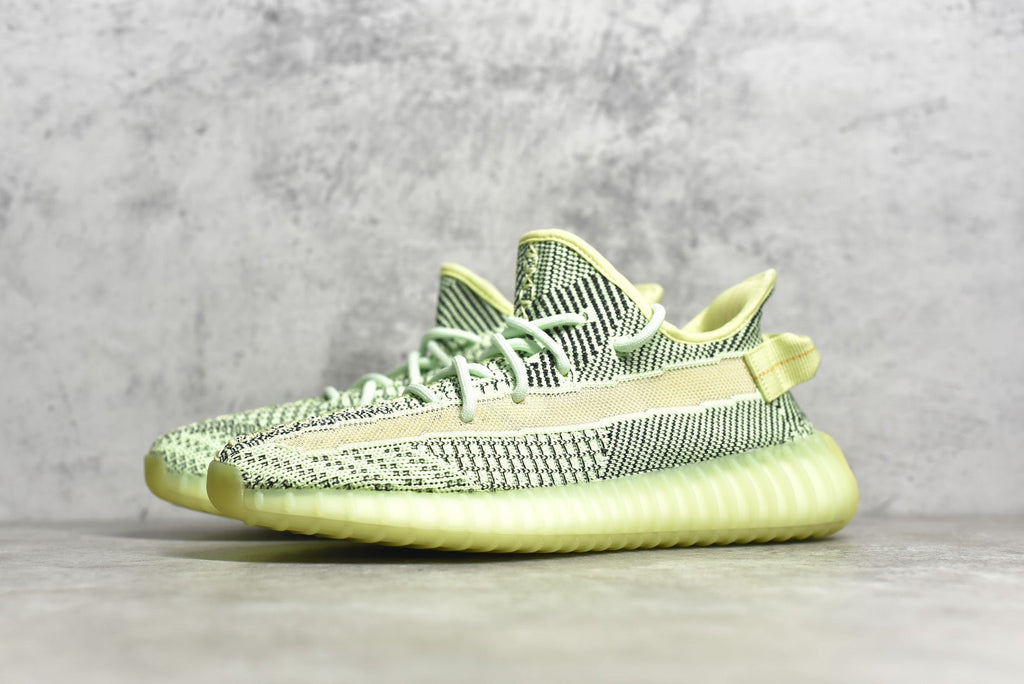 Yeezy 350 v2 16