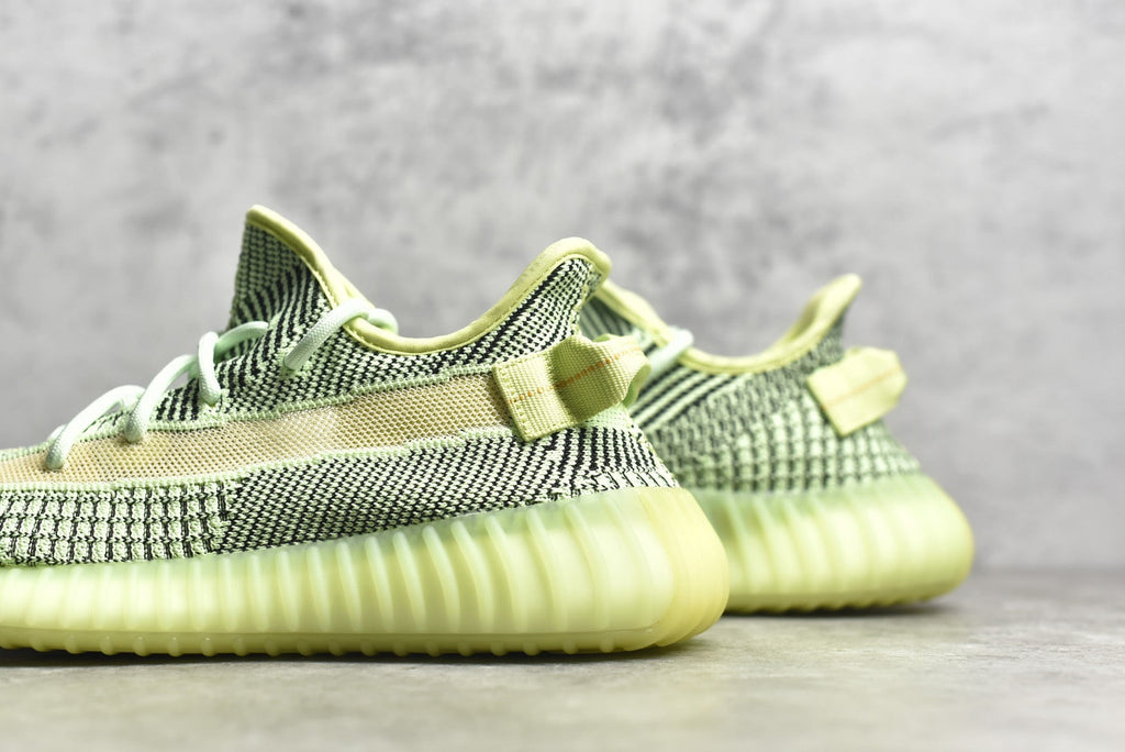 Yeezy 350 v2 16