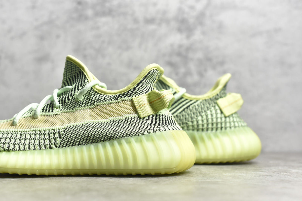 Yeezy 350 v2 16