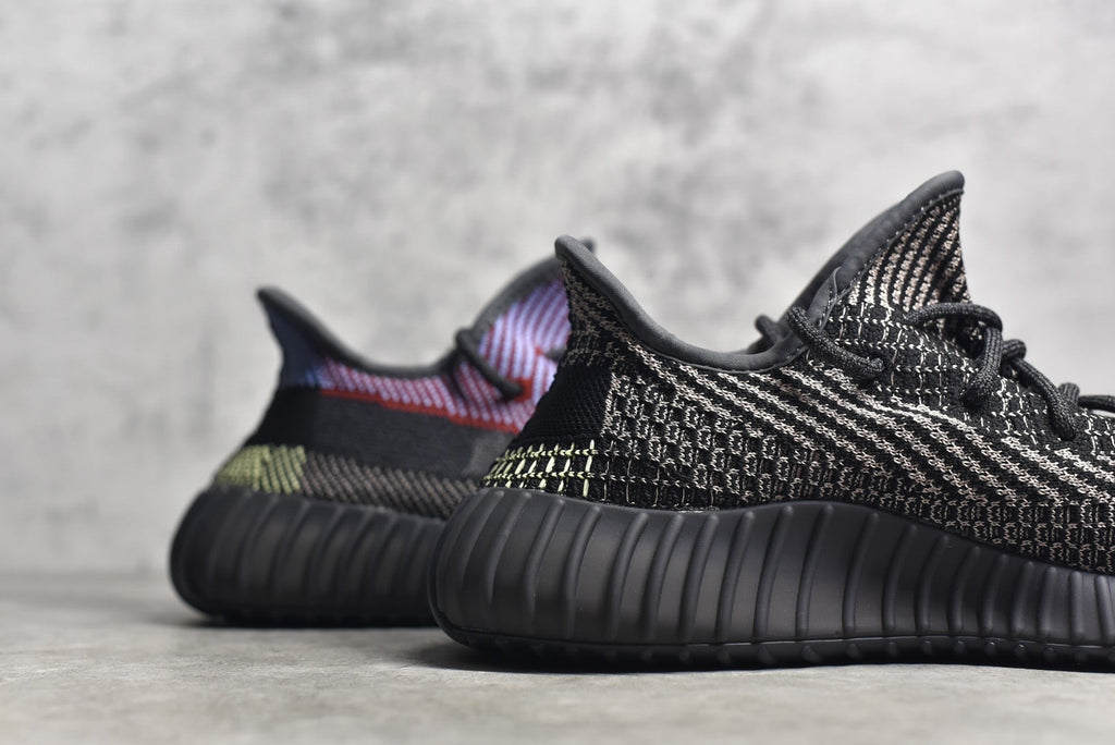 Yeezy 350 v2 14