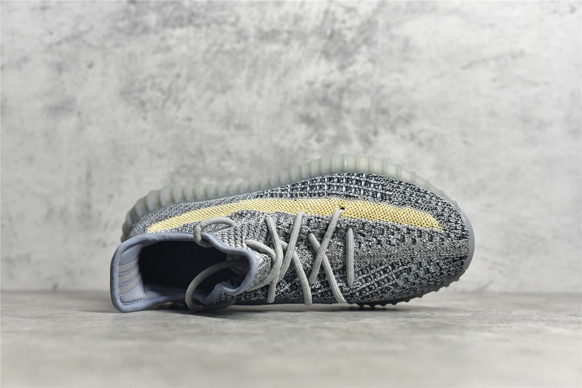 Yeezy 350 v2 12
