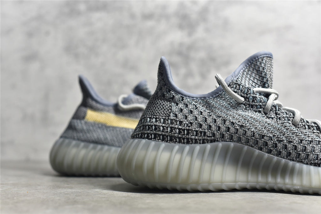Yeezy 350 v2 12