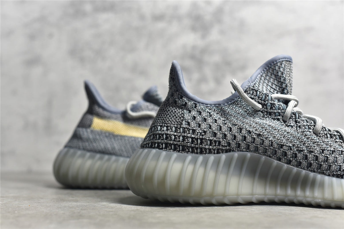 Yeezy 350 v2 12