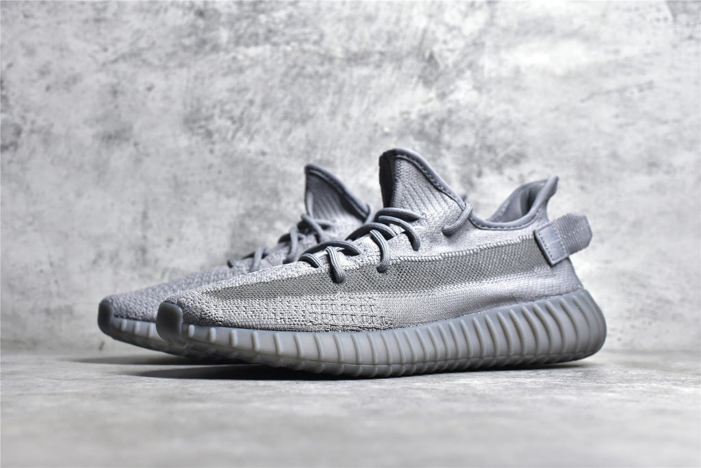 Yeezy 350 v2 10