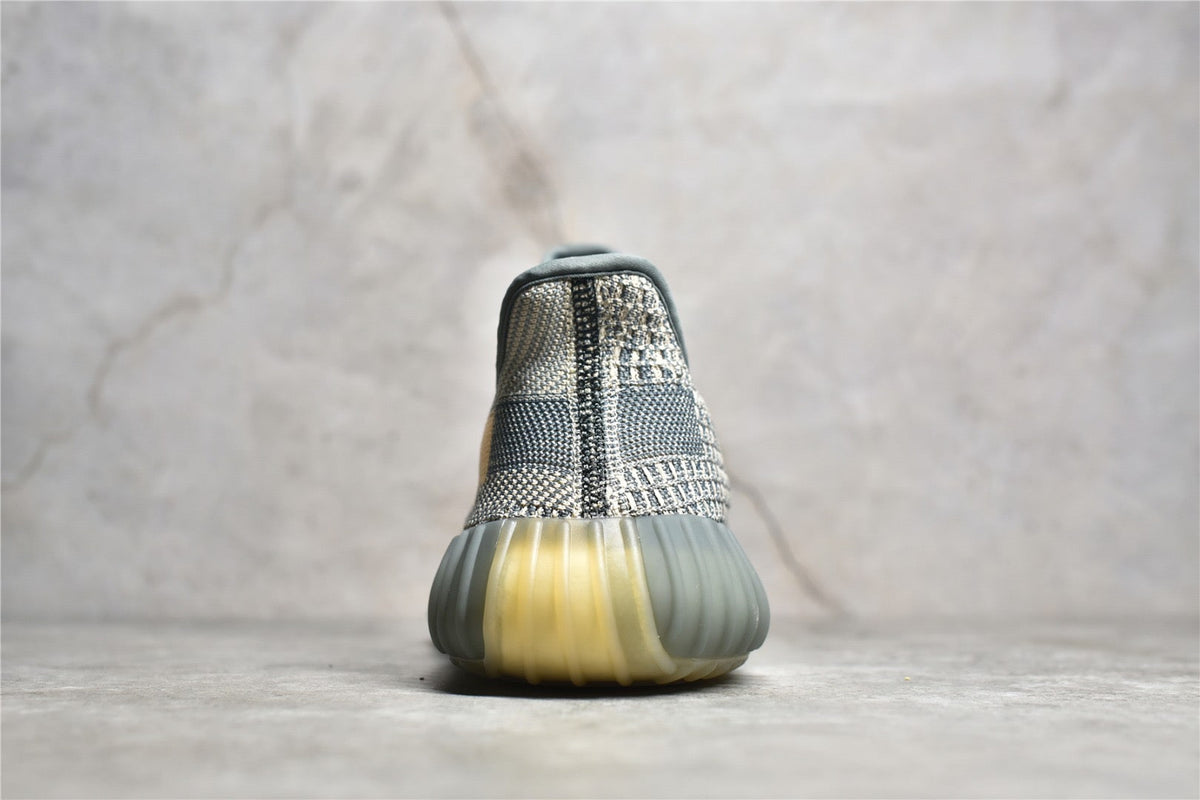Yeezy 350 v2 09