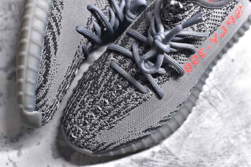 Yeezy 350 v2 05