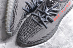Yeezy 350 v2 05