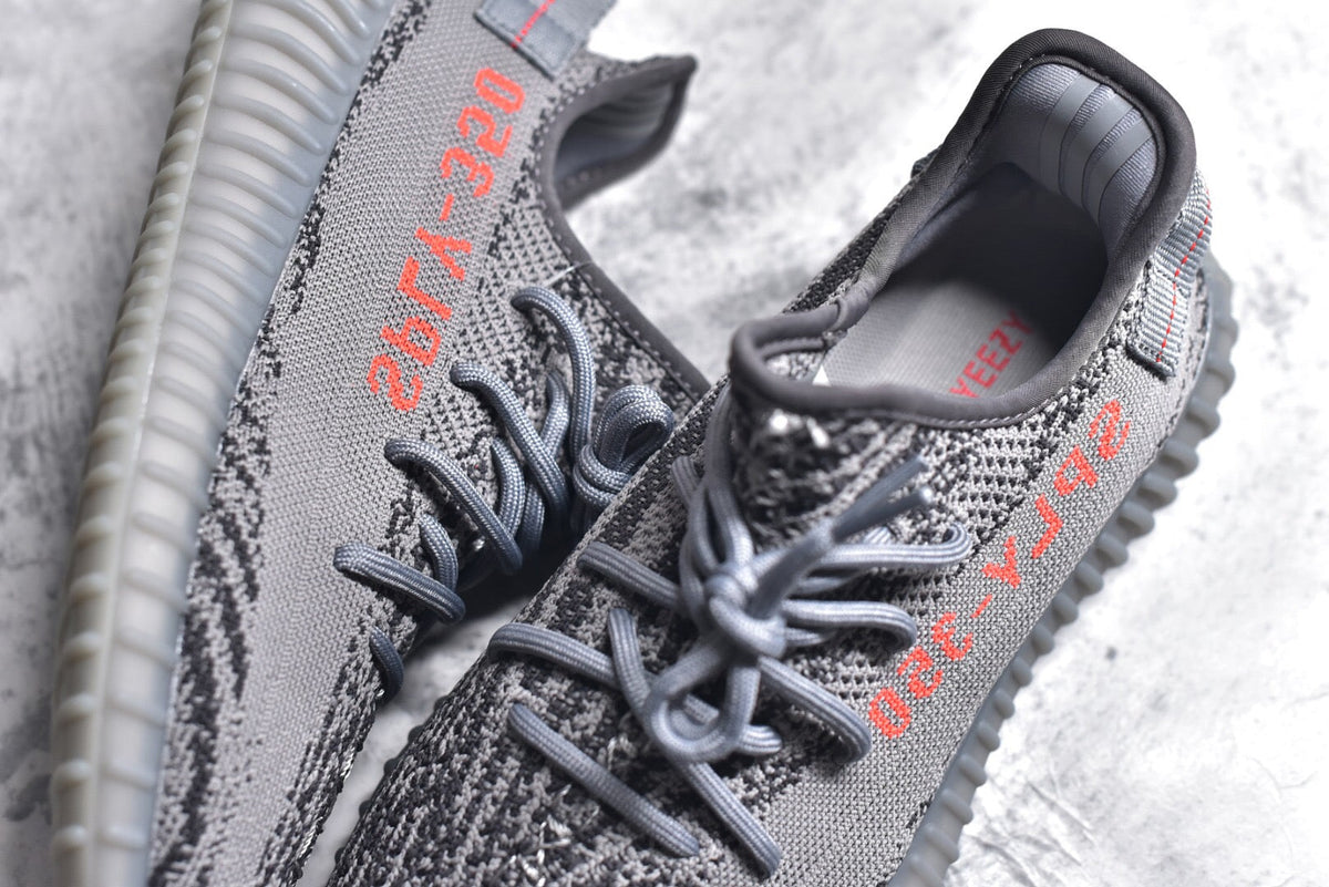 Yeezy 350 v2 05