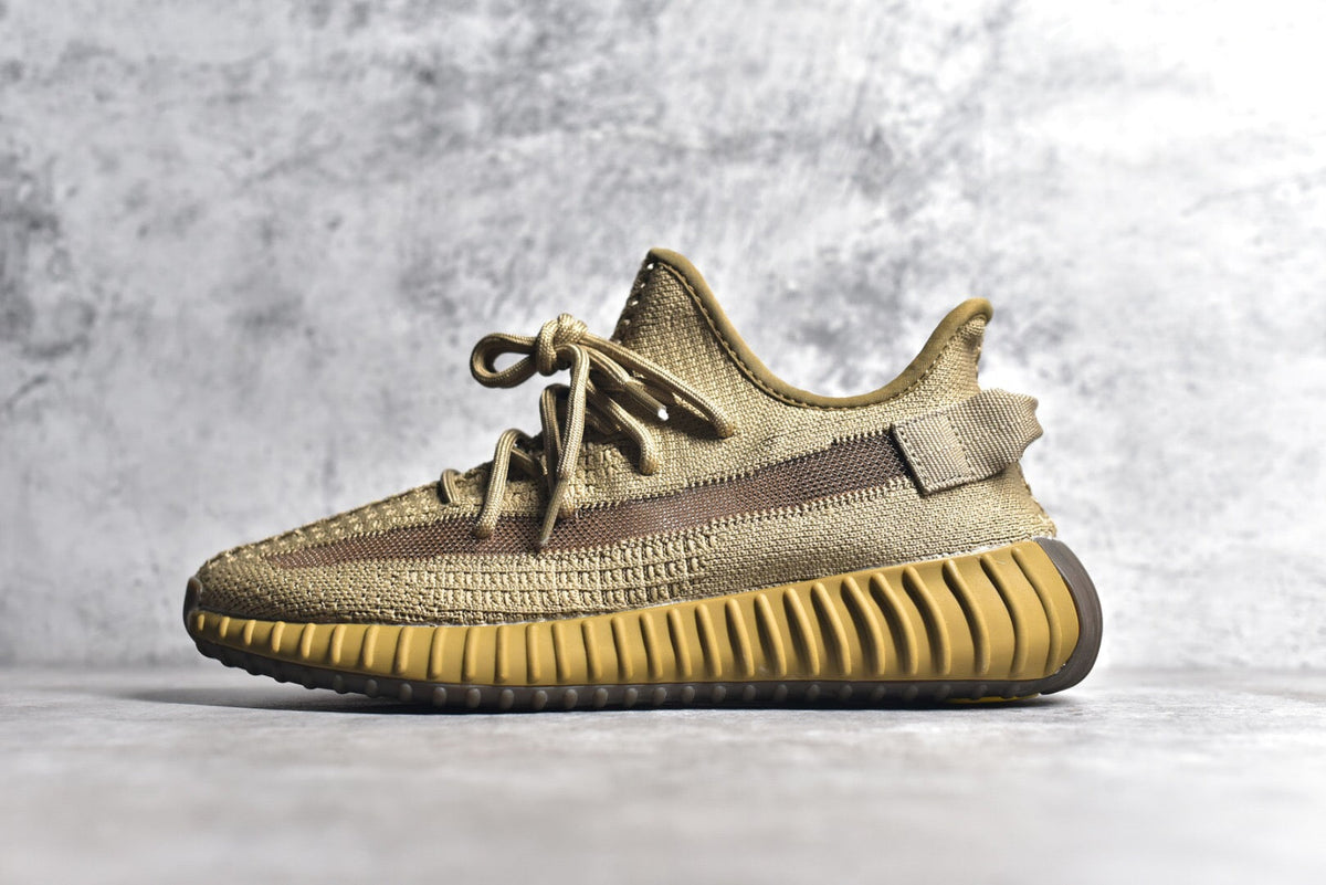 Yeezy 350 v2 02