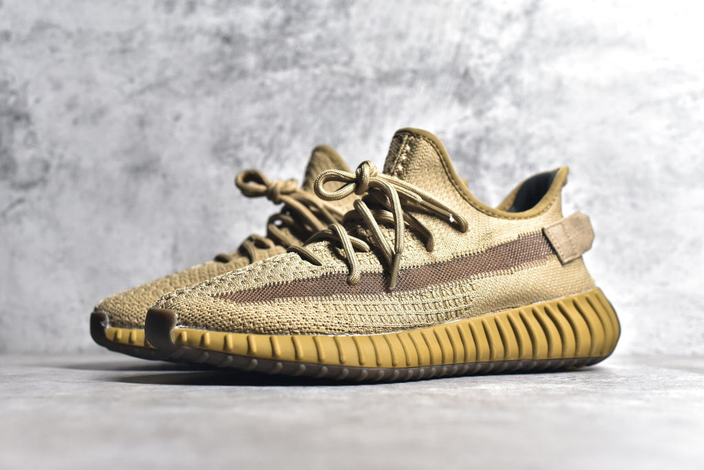 Yeezy 350 v2 02