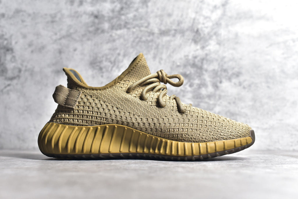 Yeezy 350 v2 02