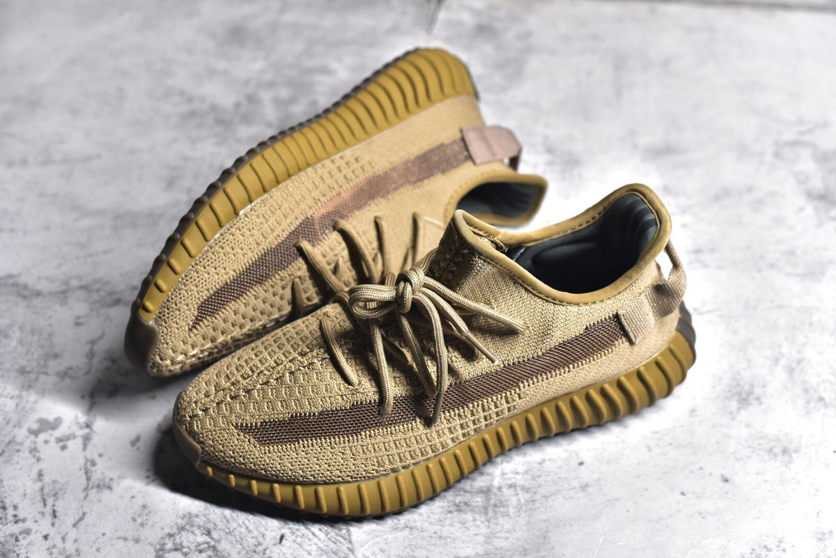 Yeezy 350 v2 02
