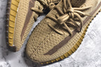 Yeezy 350 v2 02