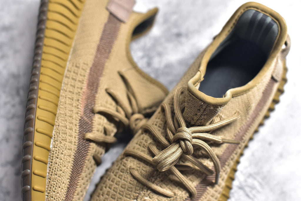 Yeezy 350 v2 02