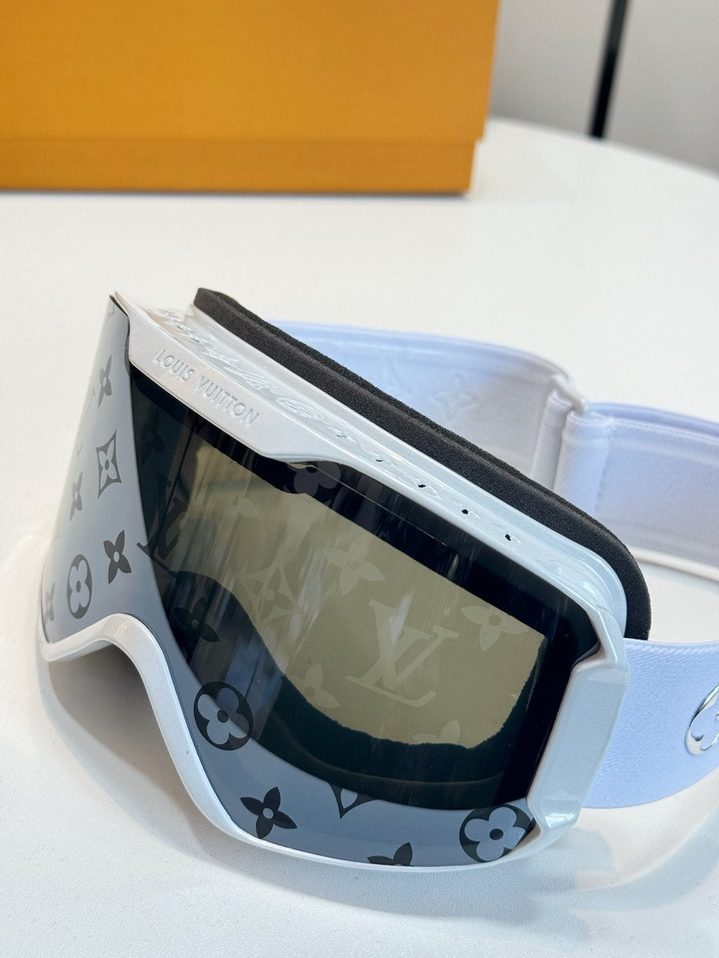 LV Snow Gradient Mask