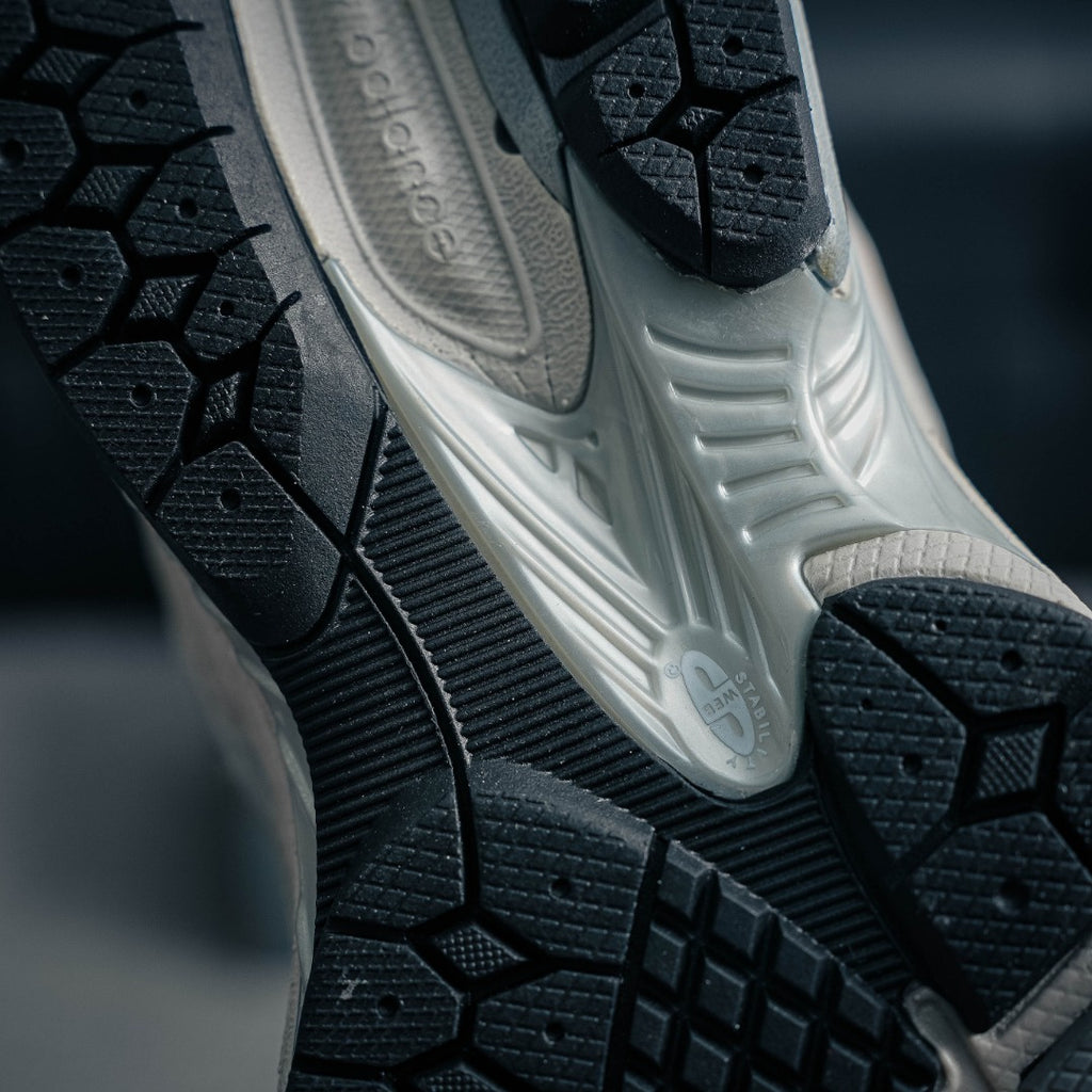 New Balance 2002R "Grey"