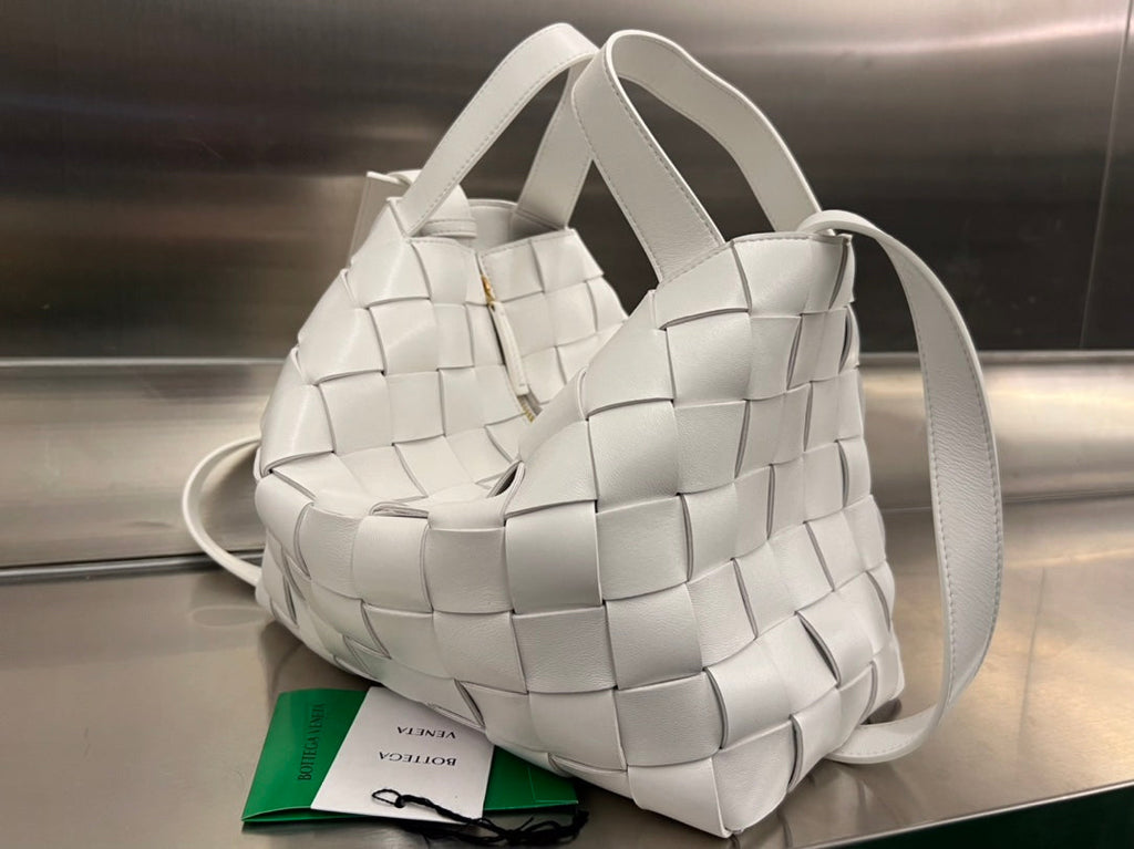 MEDIUM 28 CASSETTE WHITE LAMBSKIN