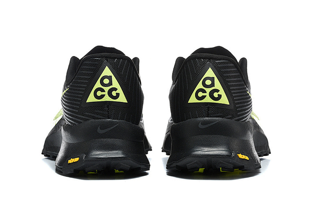 ACG Ultrafly Trail Black/Volt