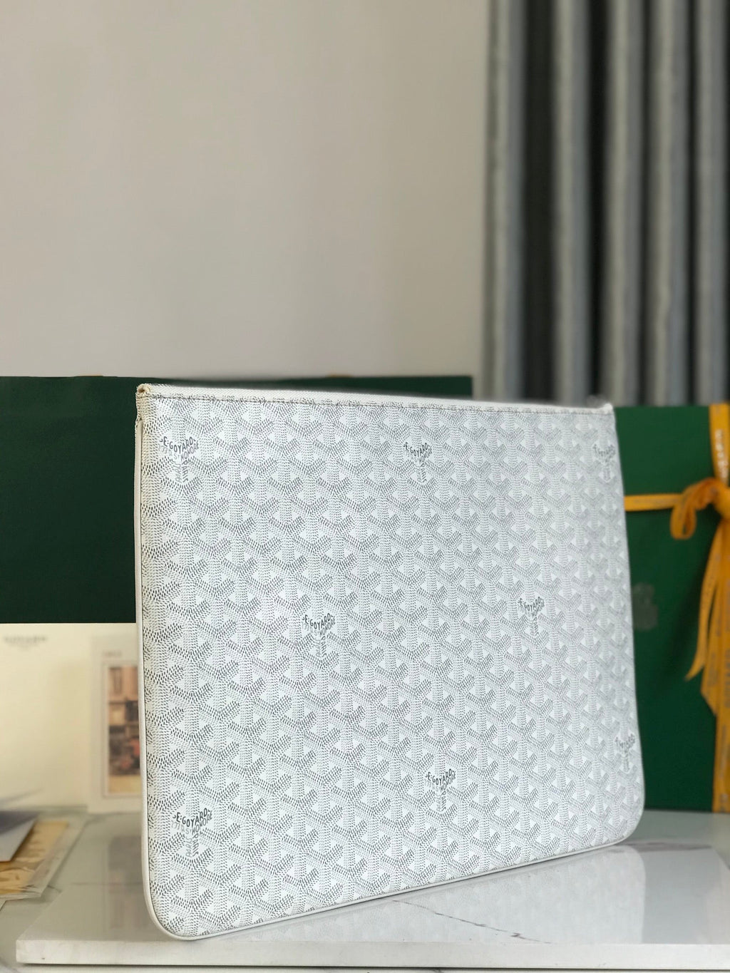 SÉNAT MGM POUCH 40 IN WHITE GOYARDINE CANVAS