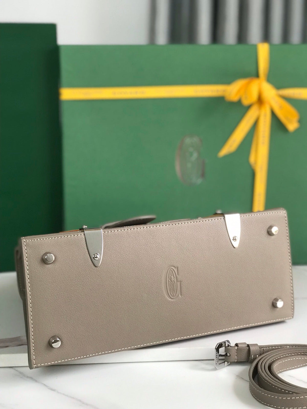 SAÏGON PM BAG 28 IN GREY GOYARDINE CANVAS AND CALFSKIN