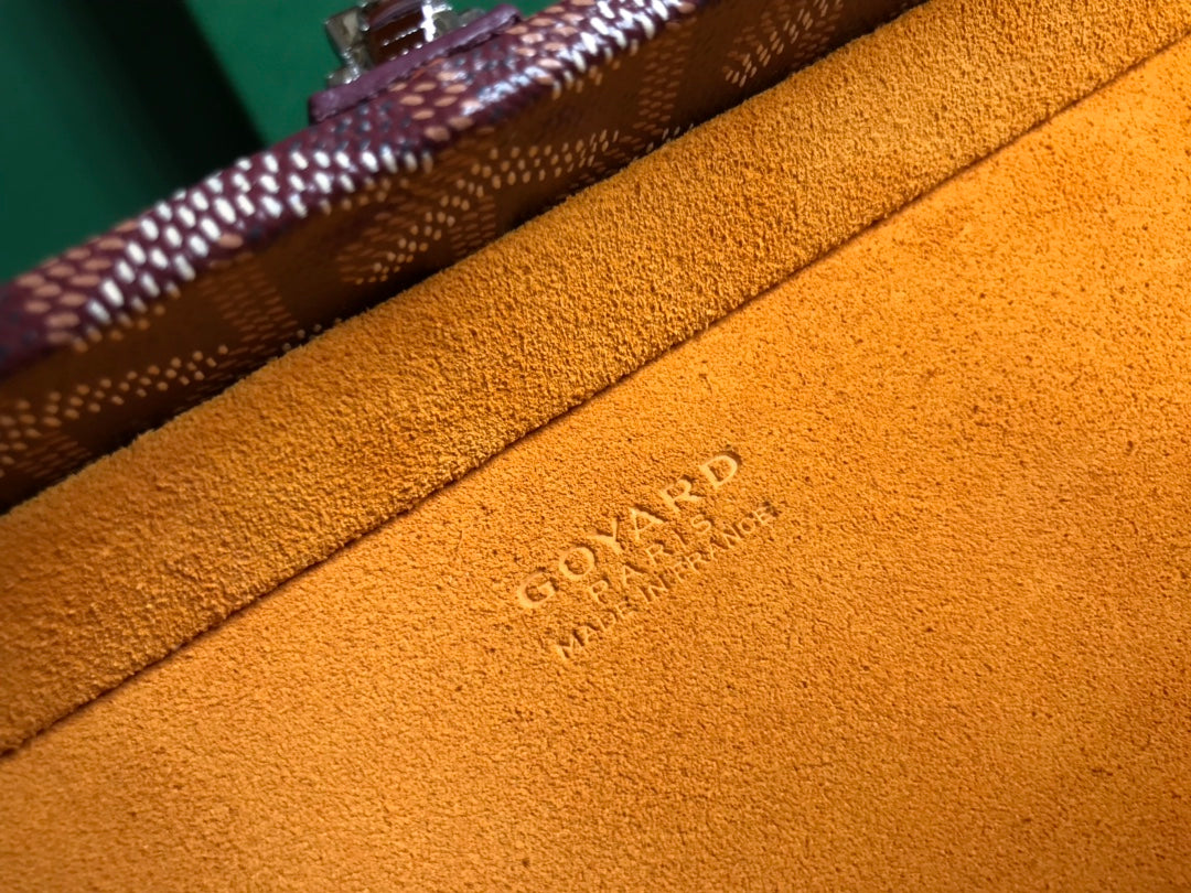 GRAND HÔTEL TRUNK BAG 24 IN BURGUNDY RED GOYARDINE CANVAS AND CALFSKIN