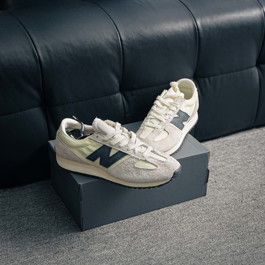 New Balance 471 "Linen / Angora / Black"