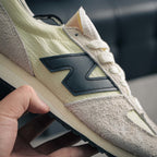 New Balance 471 "Linen / Angora / Black"