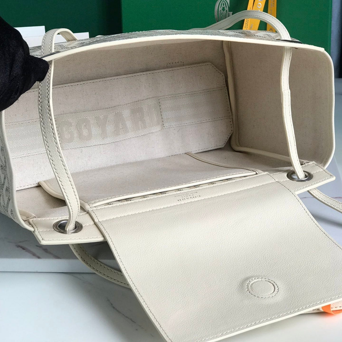 ROUETTE SOUPLE BAG 30 IN WHITE GOYARDINE CANVAS AND CALFSKIN