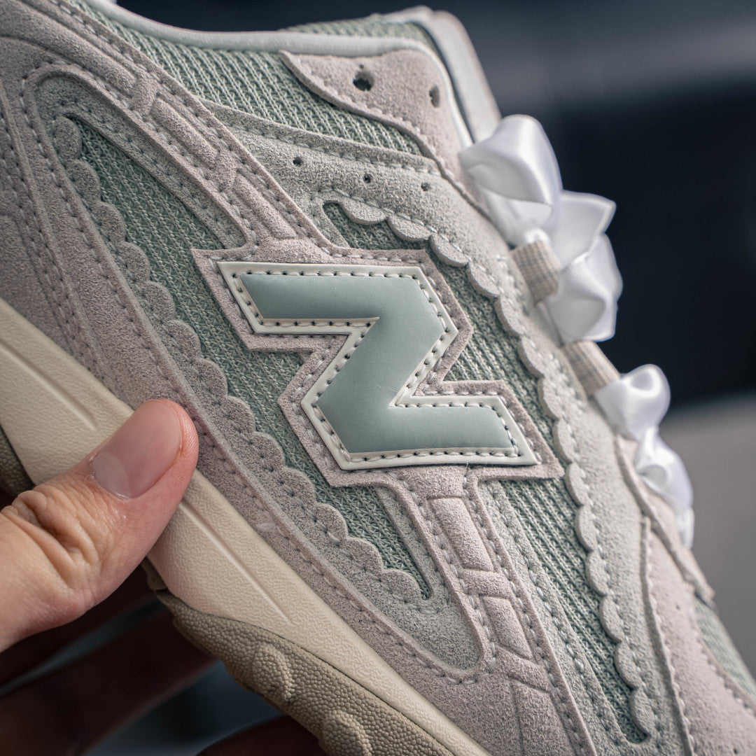 New Balance® 204L Sneakers U204L6A6-C