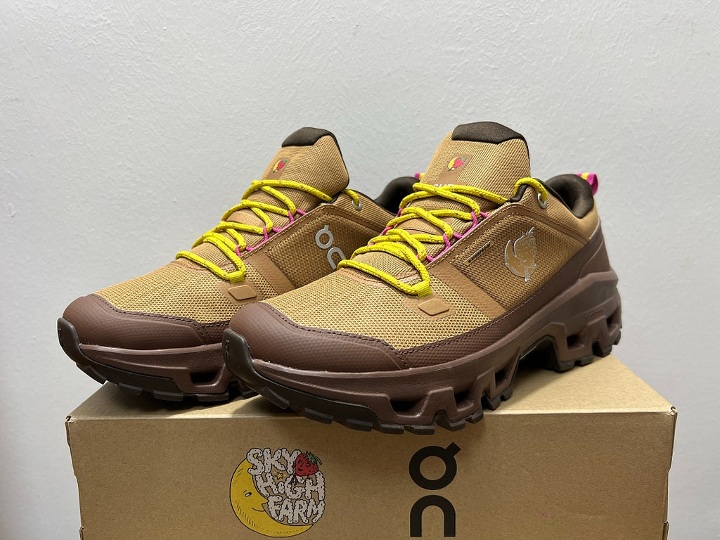 On Cloudrock Low Waterproof Sky High Farm Goods Sphinx