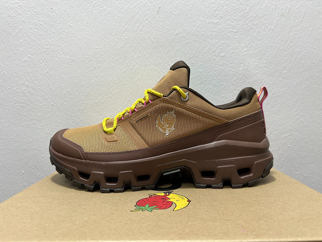 On Cloudrock Low Waterproof Sky High Farm Goods Sphinx