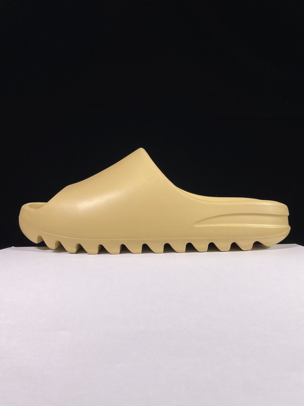 adidas Yeezy Slides 'Desert Sand'