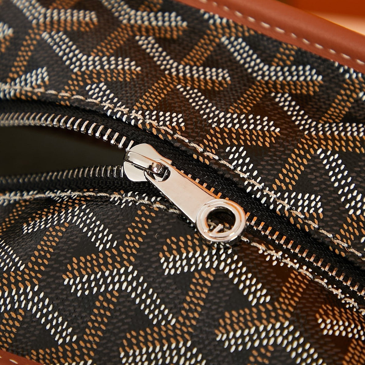 SAINT LOUIS PM 30 IN BLACK GOYARDINE CANVAS AND TAN CALFSKIN
