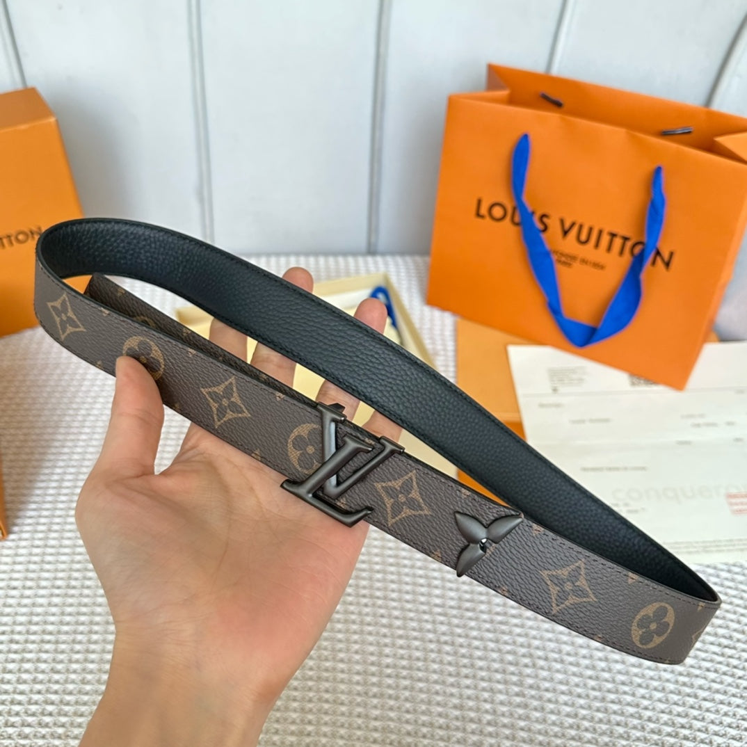 PRETTY LV 30MM REVERSIBLE BELT IN BLACK CALFSKIN BLACK HARDWARE