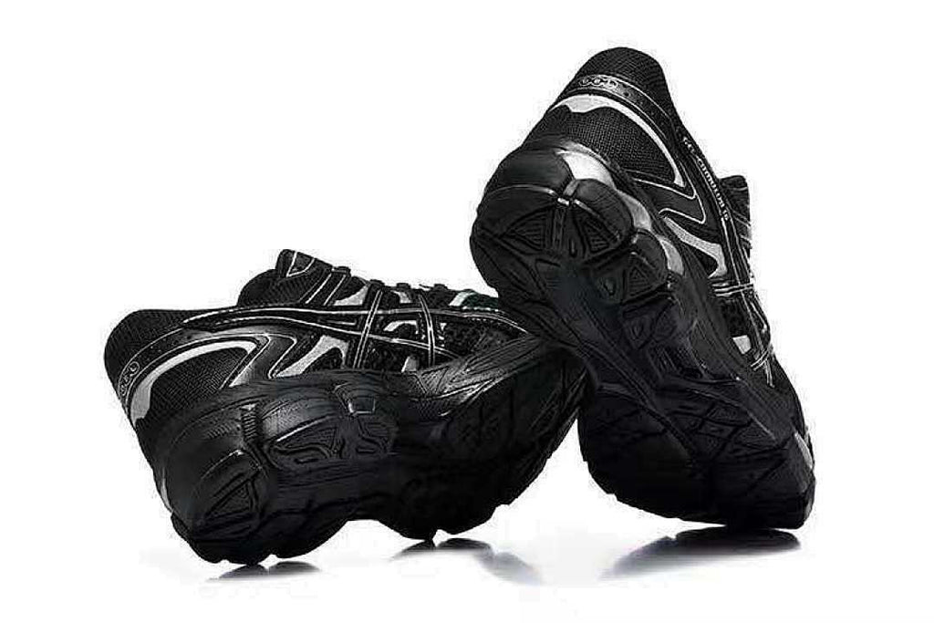 ASICS Gel-Cumulus 16 Black/Pure Silver