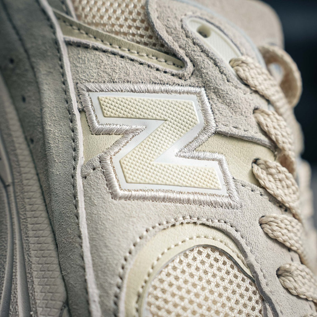 New Balance 2002R "Sandstone / Turtledove"