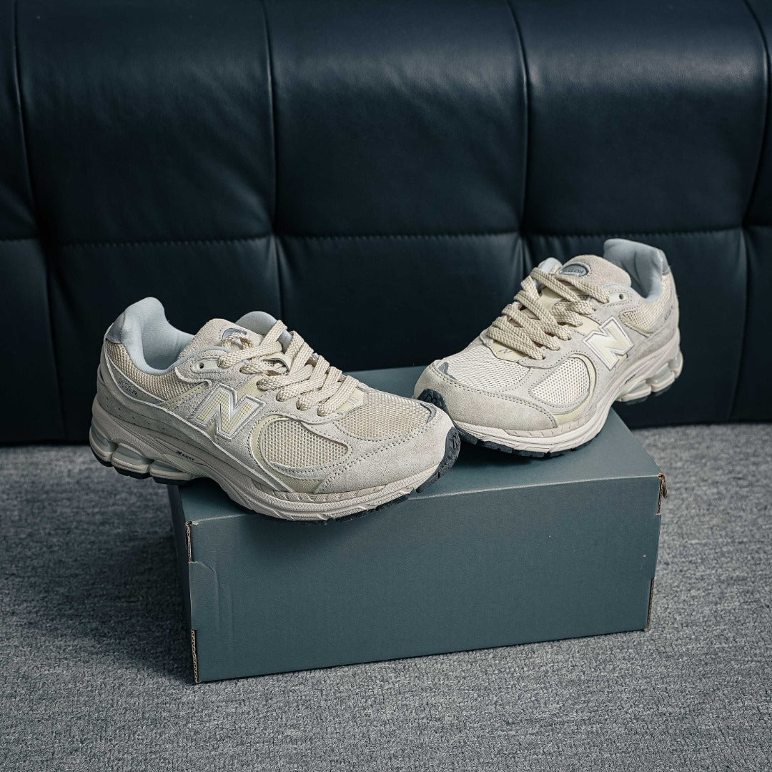 New Balance 2002R "Sandstone / Turtledove"