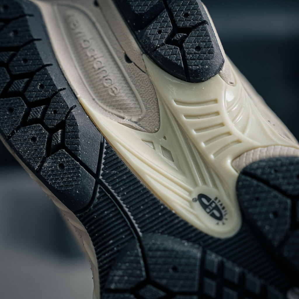 New Balance 2002R "Sandstone / Turtledove"