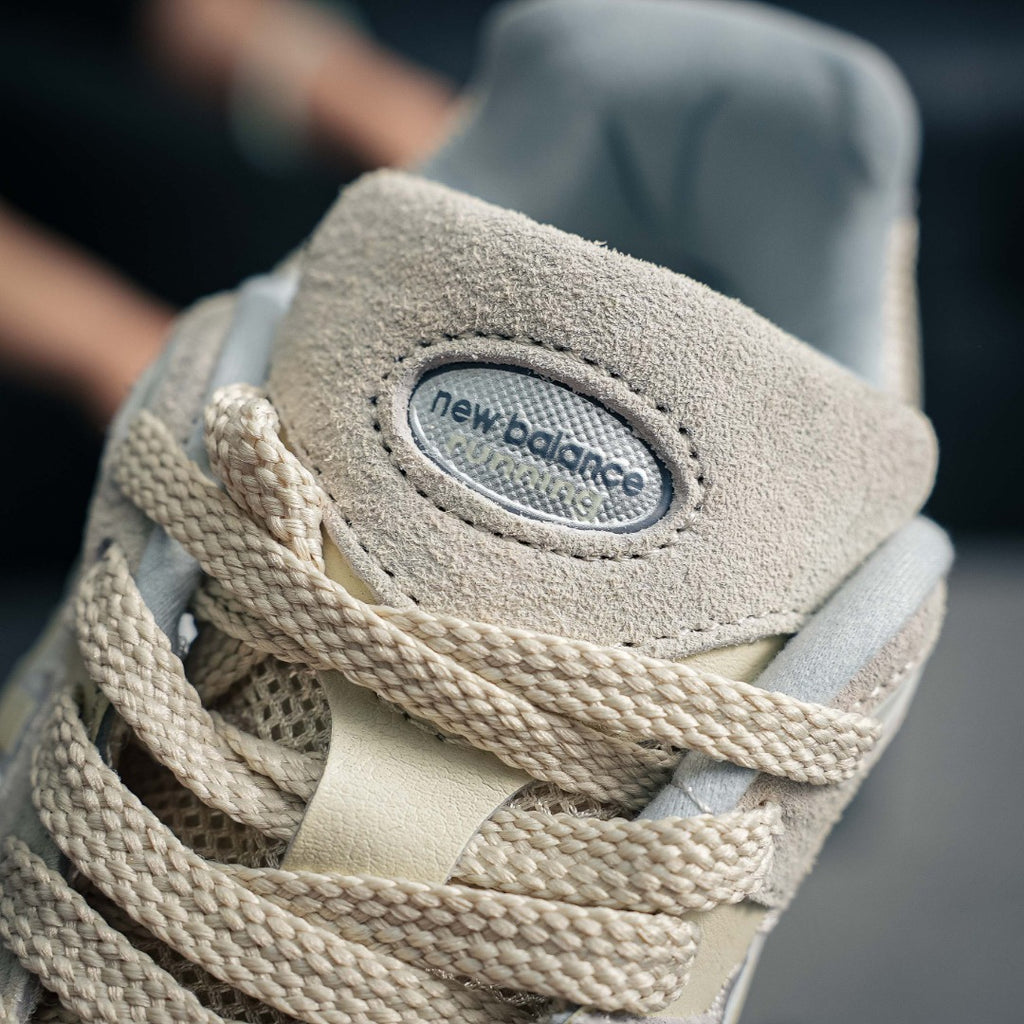 New Balance 2002R "Sandstone / Turtledove"