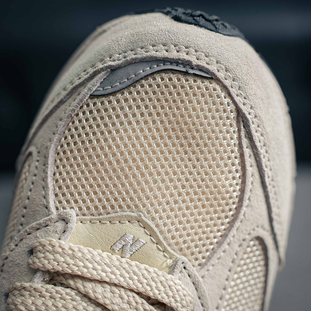 New Balance 2002R "Sandstone / Turtledove"