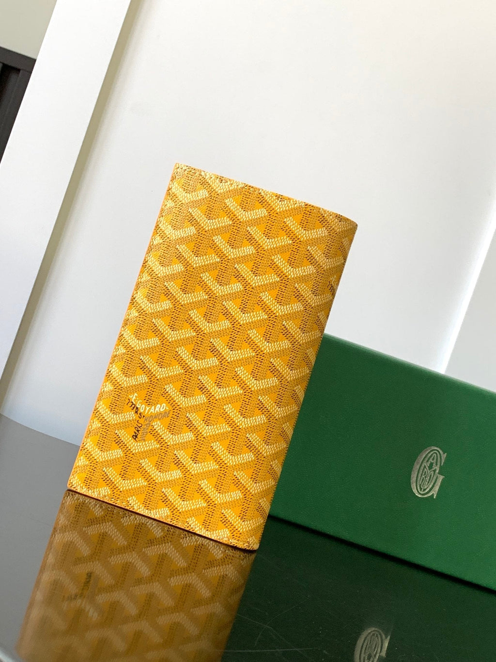 RICHELIEU CHECKBOOK WALLET 19 IN YELLOW GOYARDINE CANVAS AND CALFSKIN