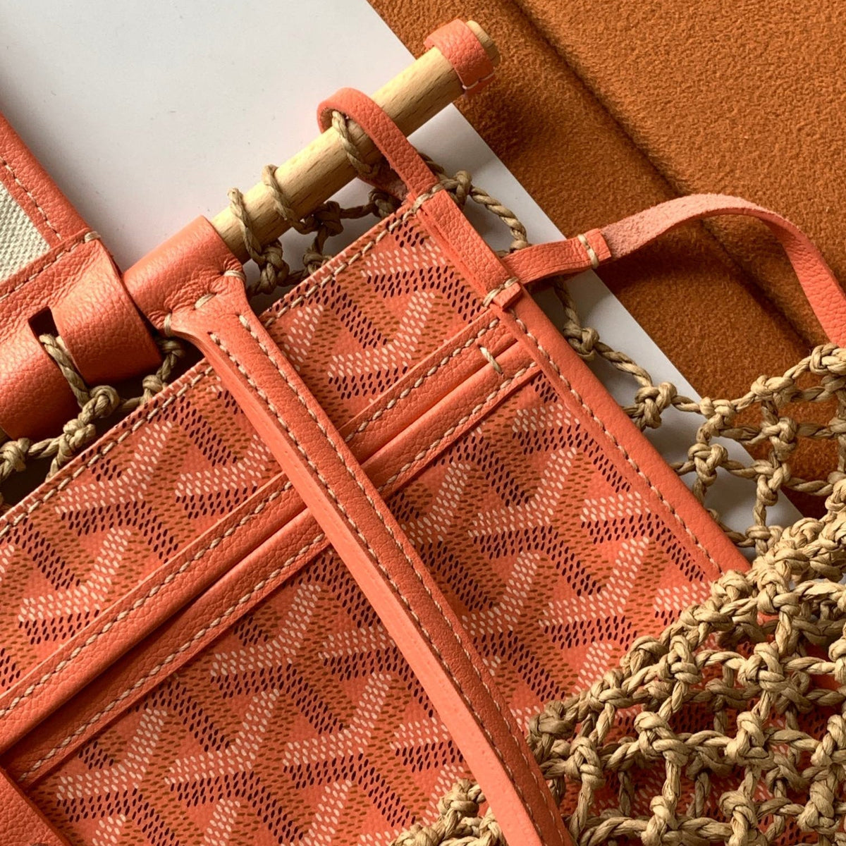 ALIGRE BAG 40 IN RED ORANGE WOVEN RAFFIA AND CALFSKIN