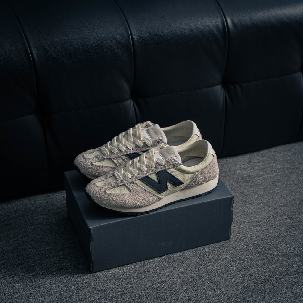 New Balance 471 "Sea Salt / Navy"