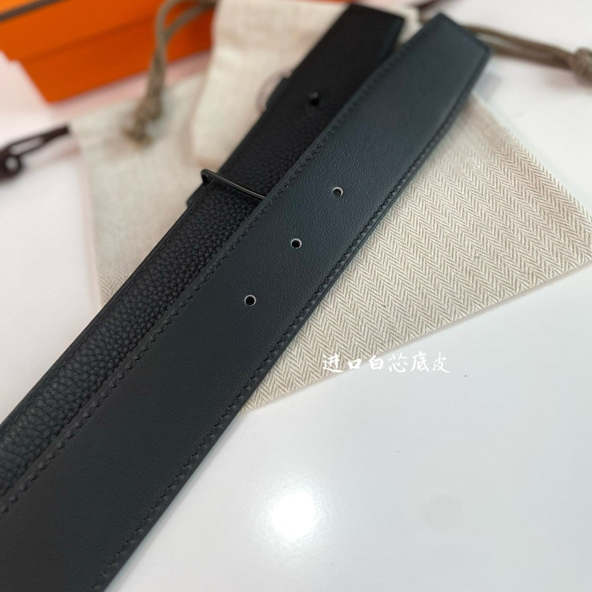 HM CONSTANCE BELT BUCKLE & REVERSIBLE  BLACK LEATHER STRAP 38MM