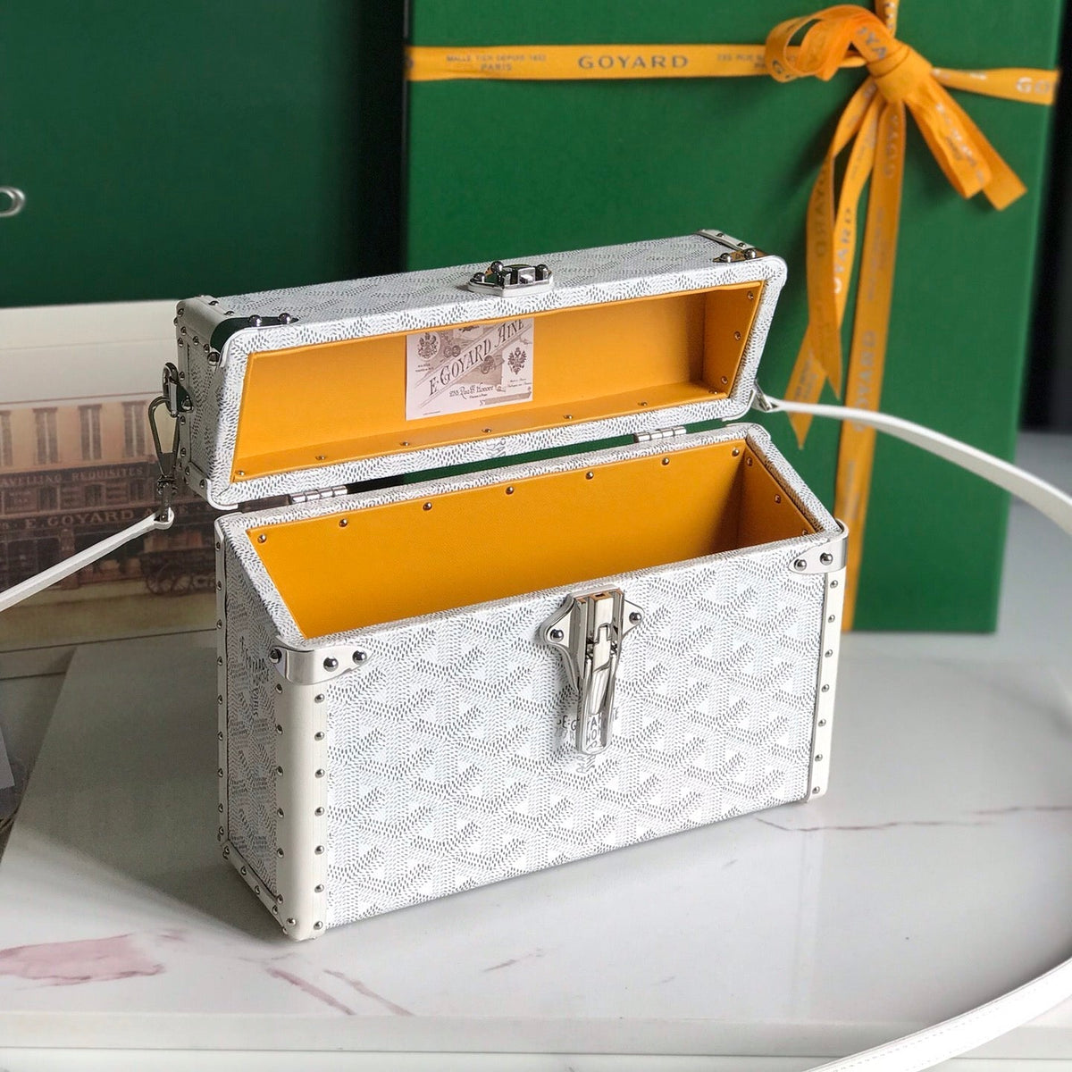 CASSETTE TRUNK BAG 21 IN WHITE GOYARDINE CANVAS & CLAMECY COWHIDE