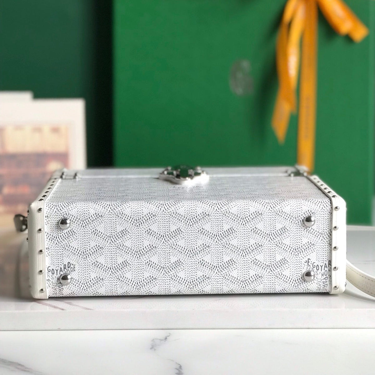 CASSETTE TRUNK BAG 21 IN WHITE GOYARDINE CANVAS & CLAMECY COWHIDE