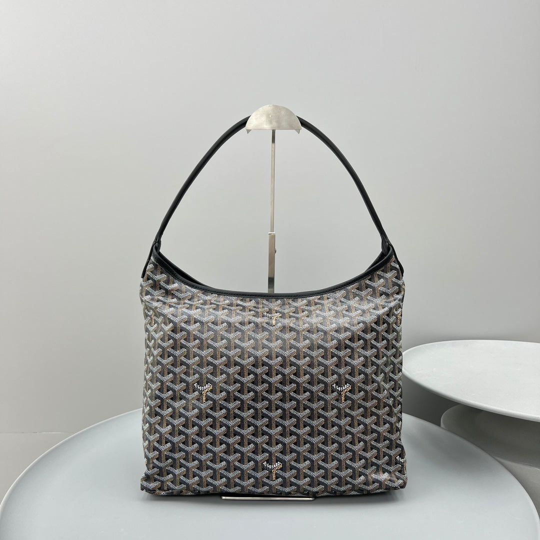HOBO BOHÈME 34 IN BLACK GOYARDINE CANVAS AND CALFSKIN