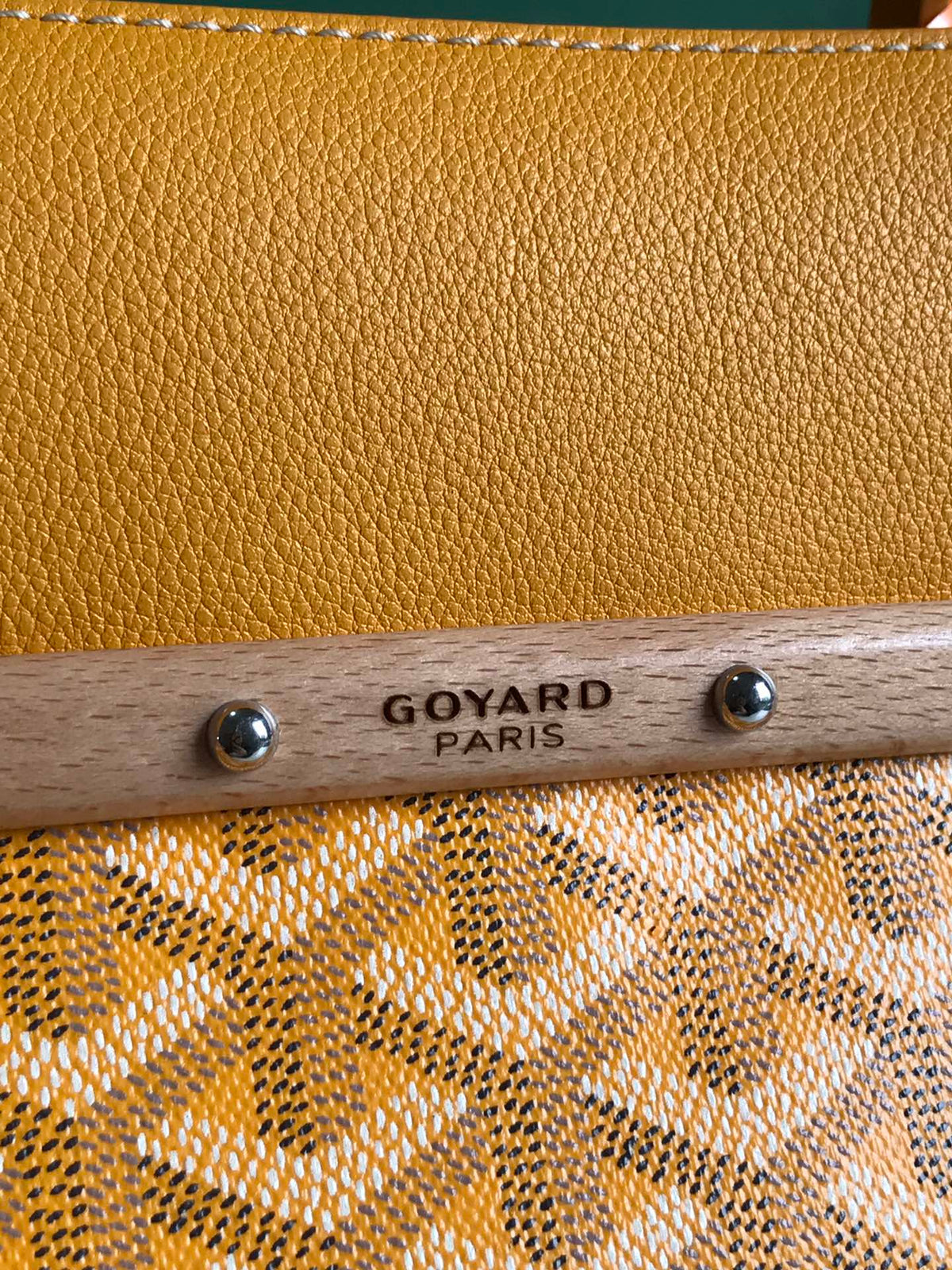SAIGON SOUPLE BAG 34 IN YELLOW GOYARDINE CANVAS AND CALFSKIN