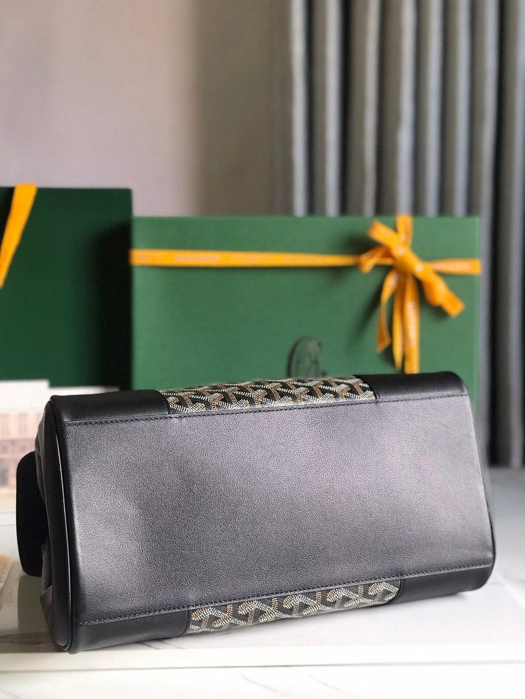 SAIGON SOUPLE BAG 34 IN BLACK GOYARDINE CANVAS AND CALFSKIN