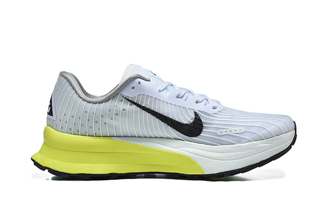 ACG Ultrafly Trail White/Volt-Black